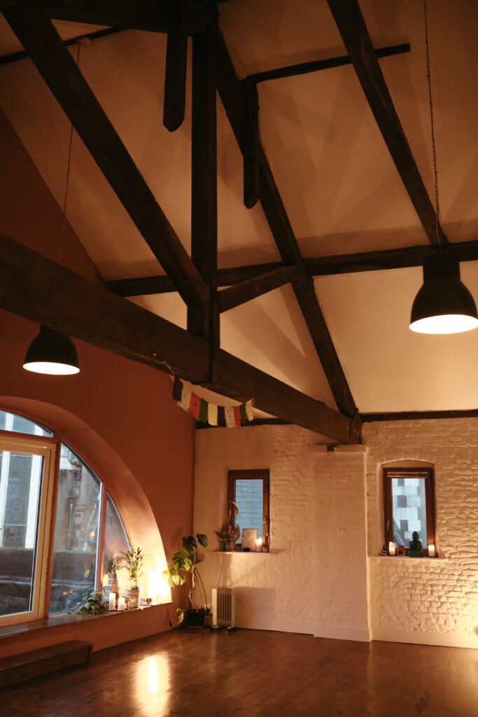 NaomiKamatPhotography Hazel CorkLotusYoga 001 1