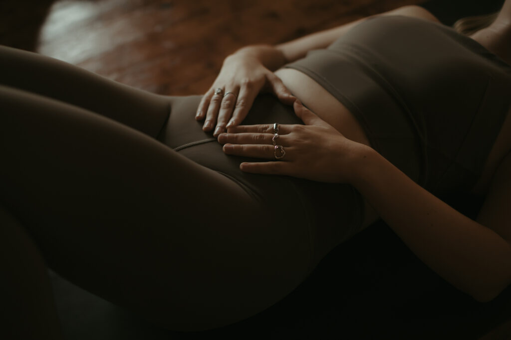 NaomiKamatPhotography Hazel CorkLotusYoga 074 1